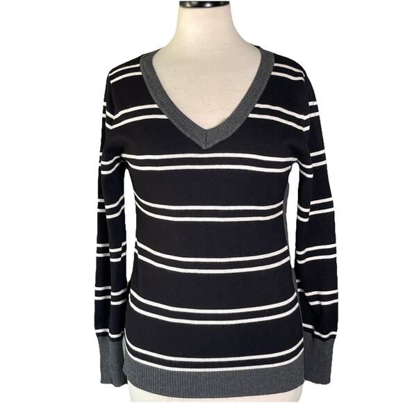 Hippie Rose Sweater Women's Large B/ W Stripe V-Neck Striped Long Sleeve - Picture 1 of 4